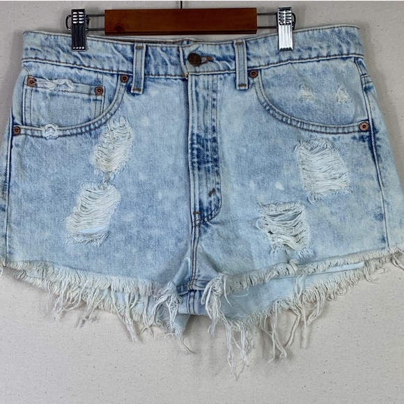 Levi's Pants - 💫Levi’s | Vintage High Rise Shorts.